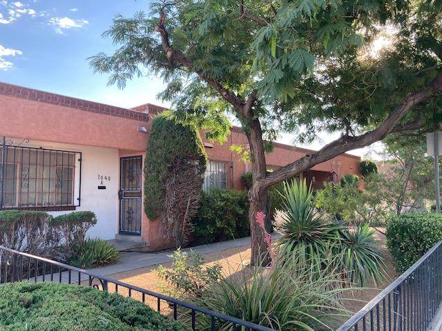 1040 Truman Street - Photo 1
