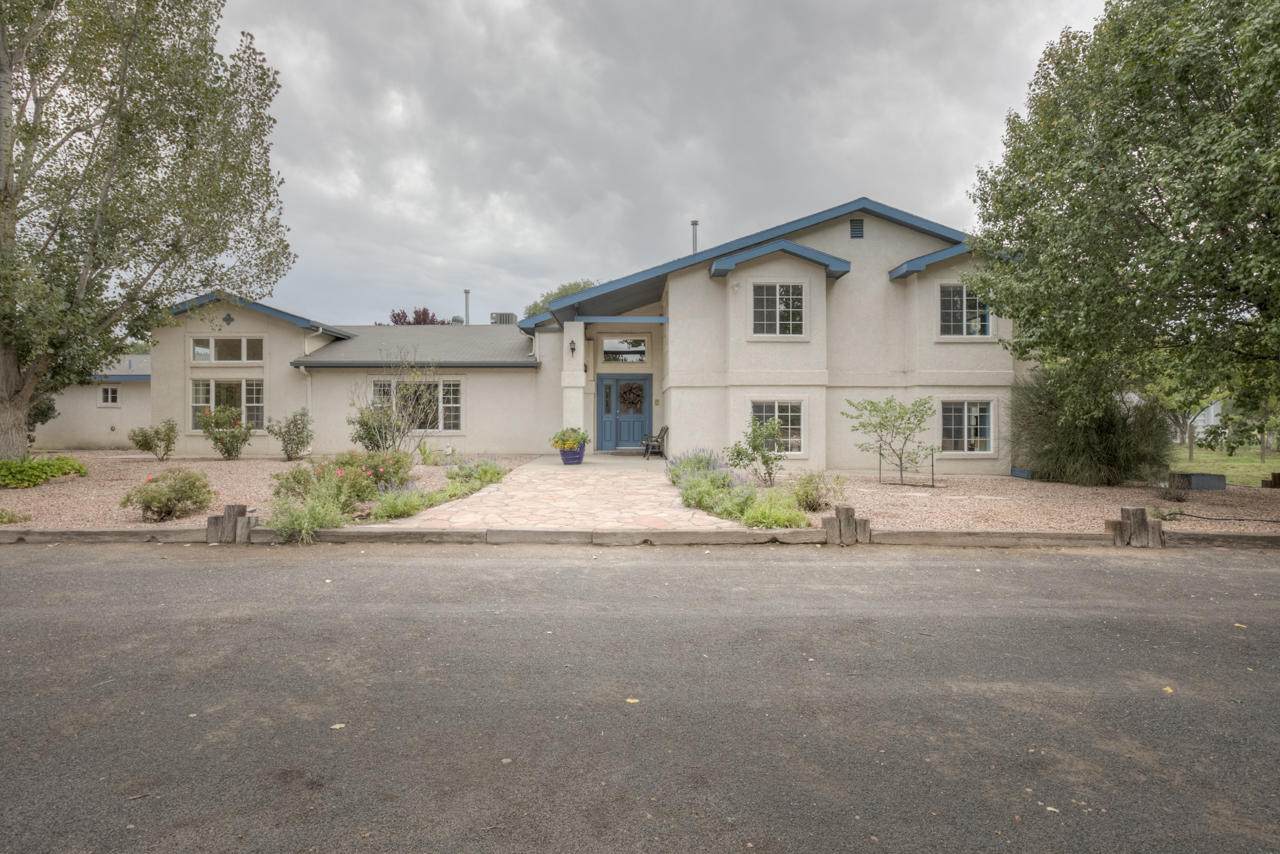2600 Chanate Avenue - Photo 1