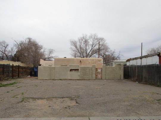 204 Espanola Street - Photo 1
