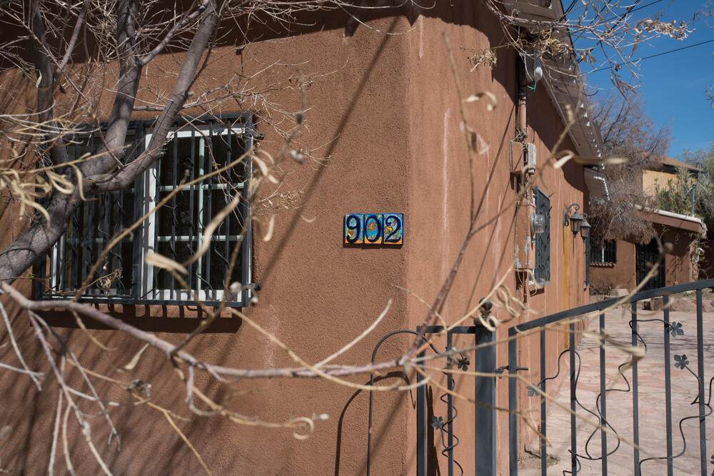 902 Edith Boulevard - Photo 1