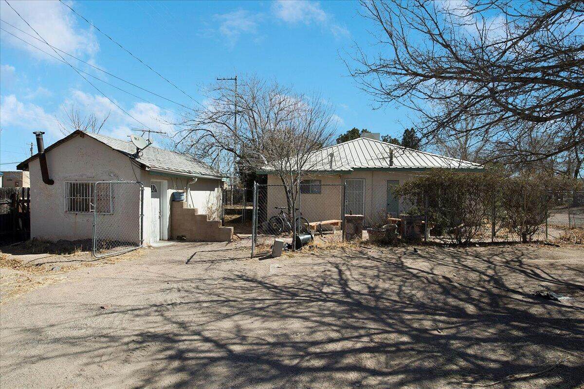 501 Park Street - Photo 1