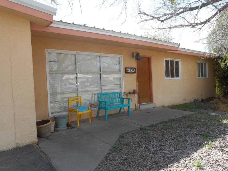 800 Sunset Drive - Photo 1