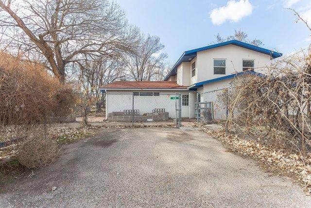 432 Mockingbird Lane - Photo 1