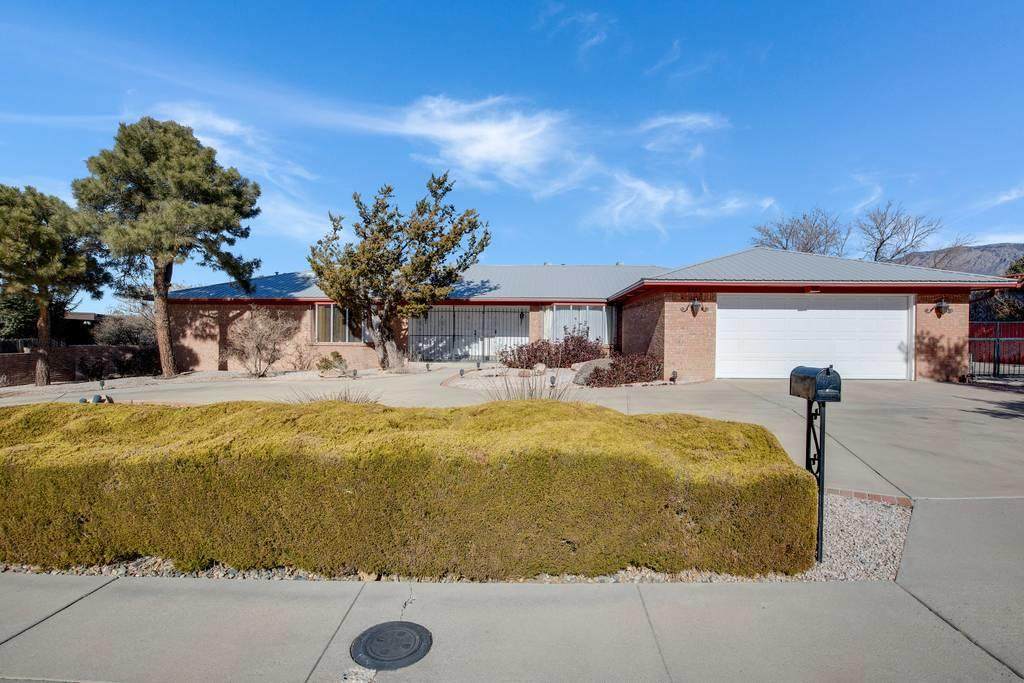 8701 Osuna Road - Photo 1