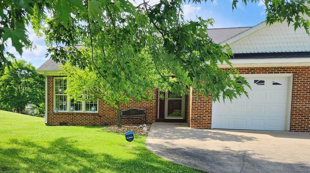 156 Linda Ln - Photo 1