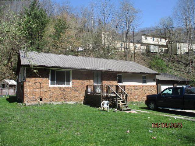 160 Redwood Drive - Photo 1