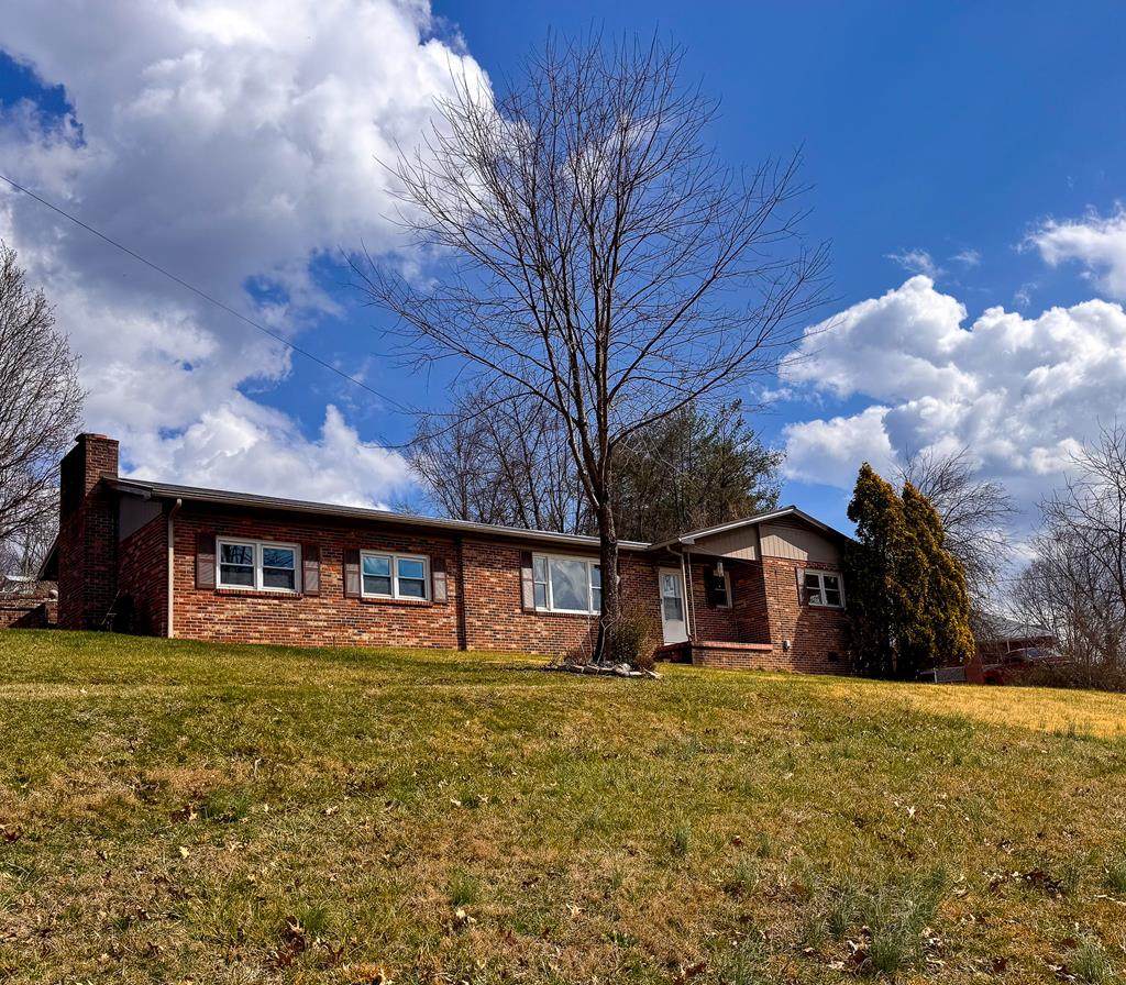 201 Bower Avenue - Photo 1