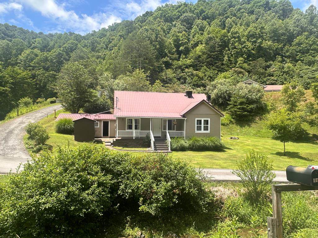 1012 Ward Fork Road - Photo 1
