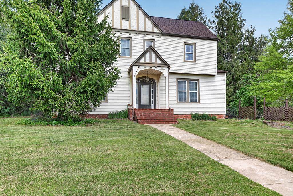 937 Lee Hwy - Photo 1