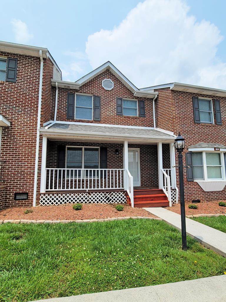 807B Edgemont Street - Photo 1