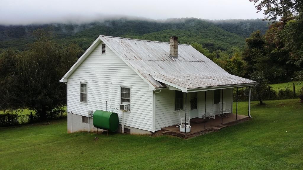 531 Stoots Mountain Rd - Photo 1