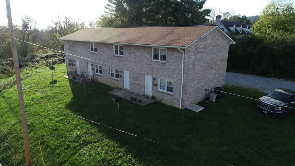 1105 W Franklin - Photo 1