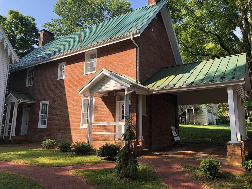 279 Main St - Photo 1