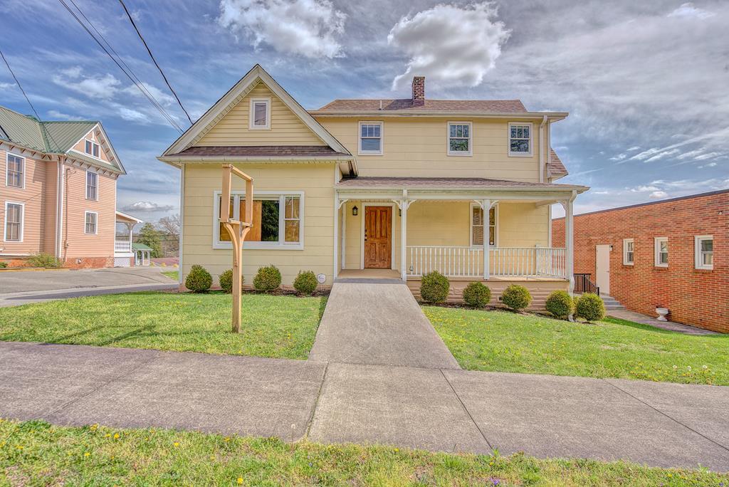 228 W Valley St. - Photo 1