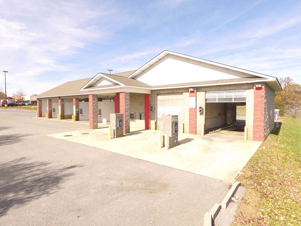280 Commonwealth Drive - Photo 1