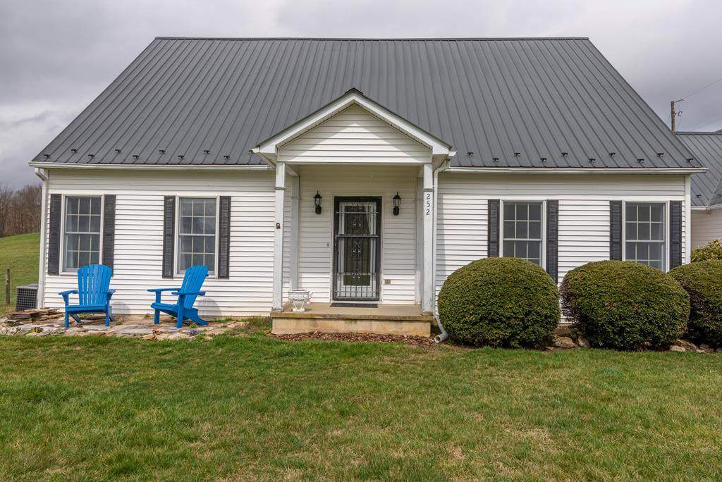 252 Hill Lane - Photo 1