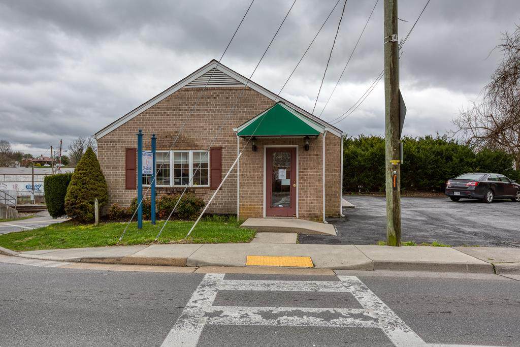 460 Main Street - Photo 1