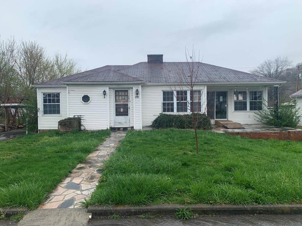 216 Floyd Avenue - Photo 1