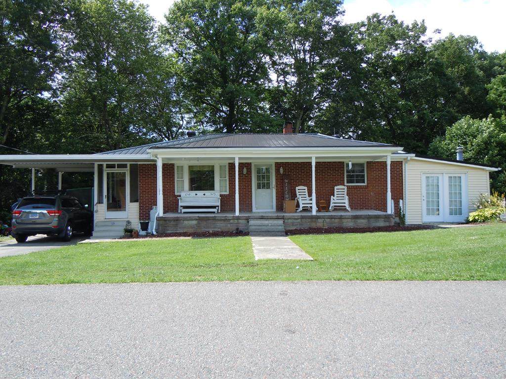 17945 Sandy Ridge Rd - Photo 1