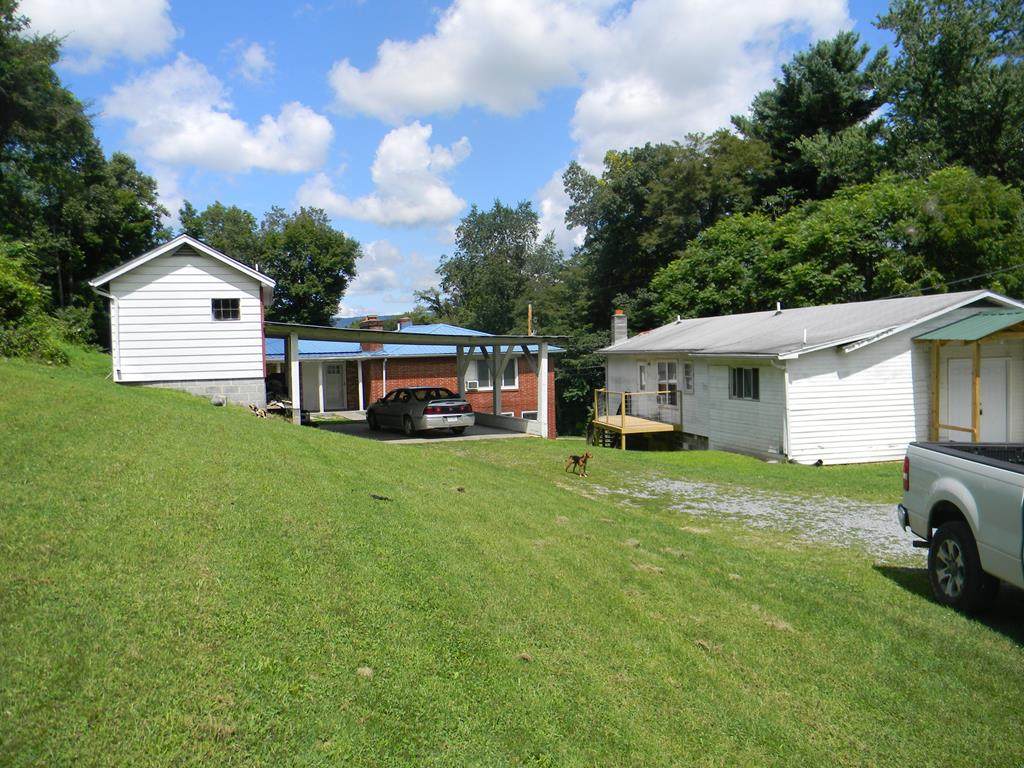 638, 636 S. Iron Street - Photo 1