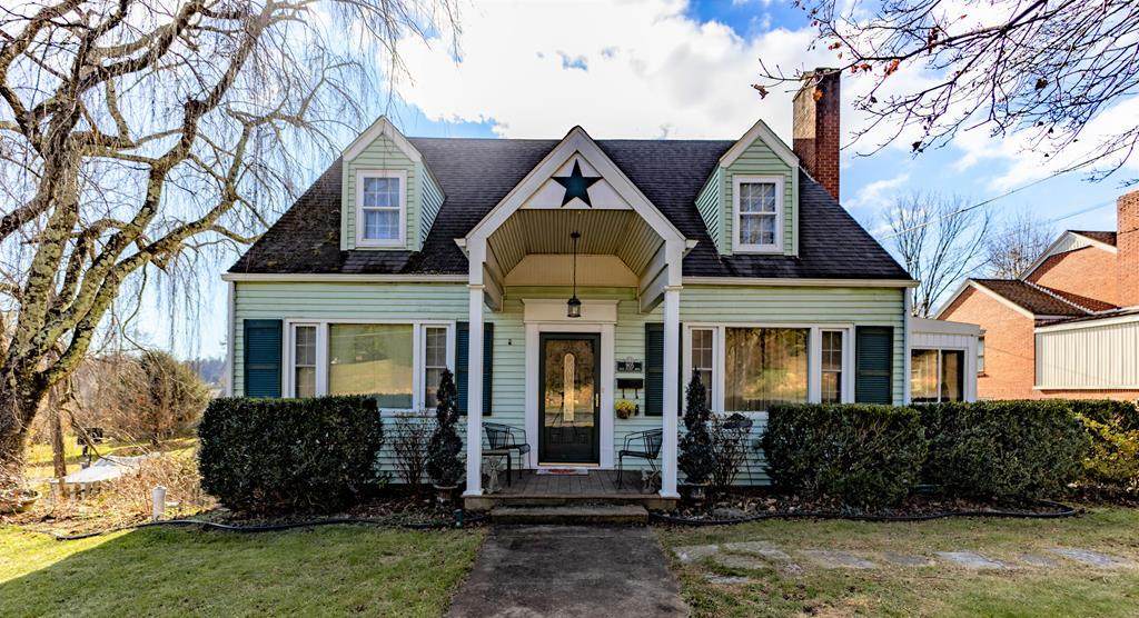 905 Stuart Dr - Photo 1