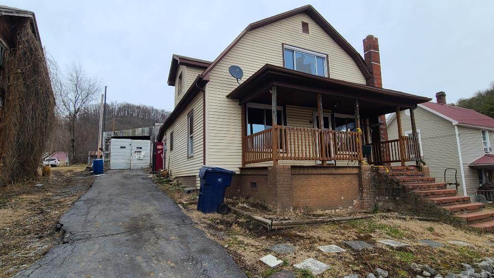 305 Third Ave - Photo 1