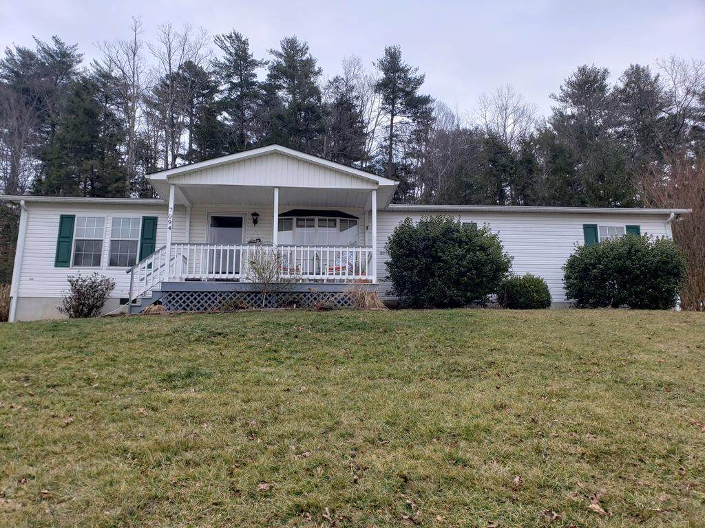 7094 Grayson Turnpike - Photo 1