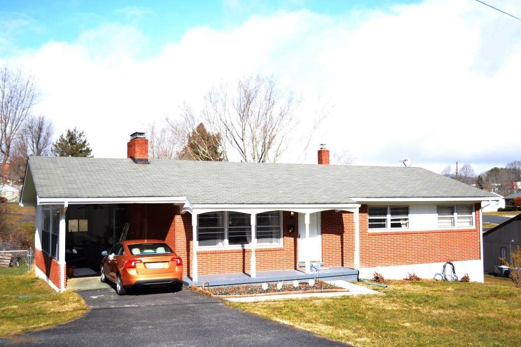 530 W Fulton Street - Photo 1