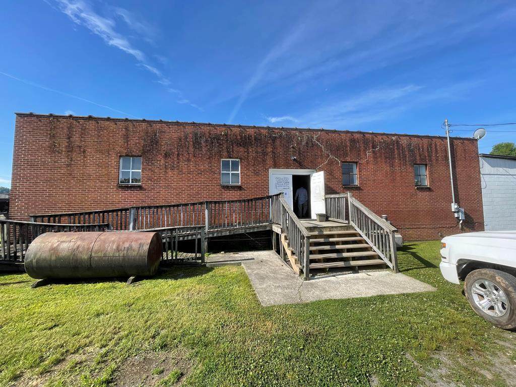 111 Depot Ave - Photo 1