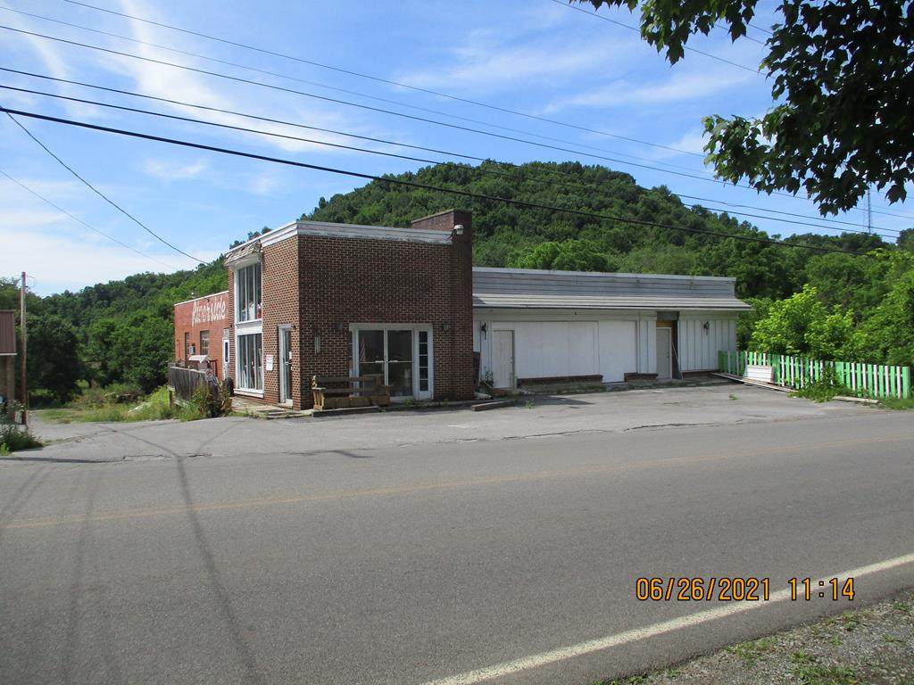 708 Riverside Drive - Photo 1