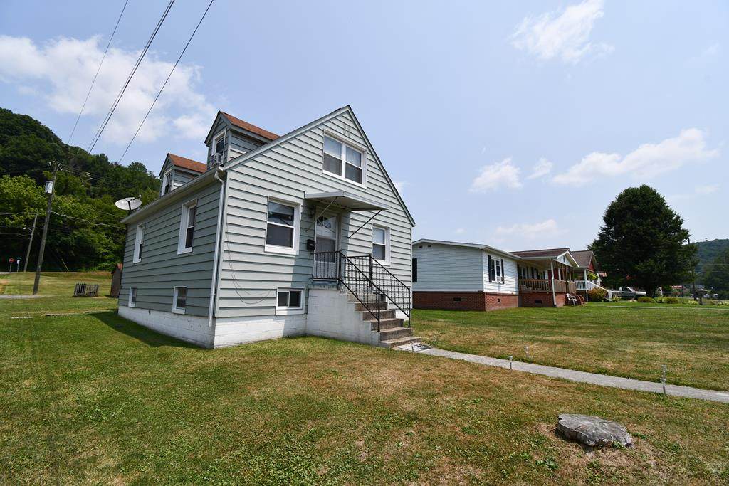 1927 5TH STREET - Photo 1