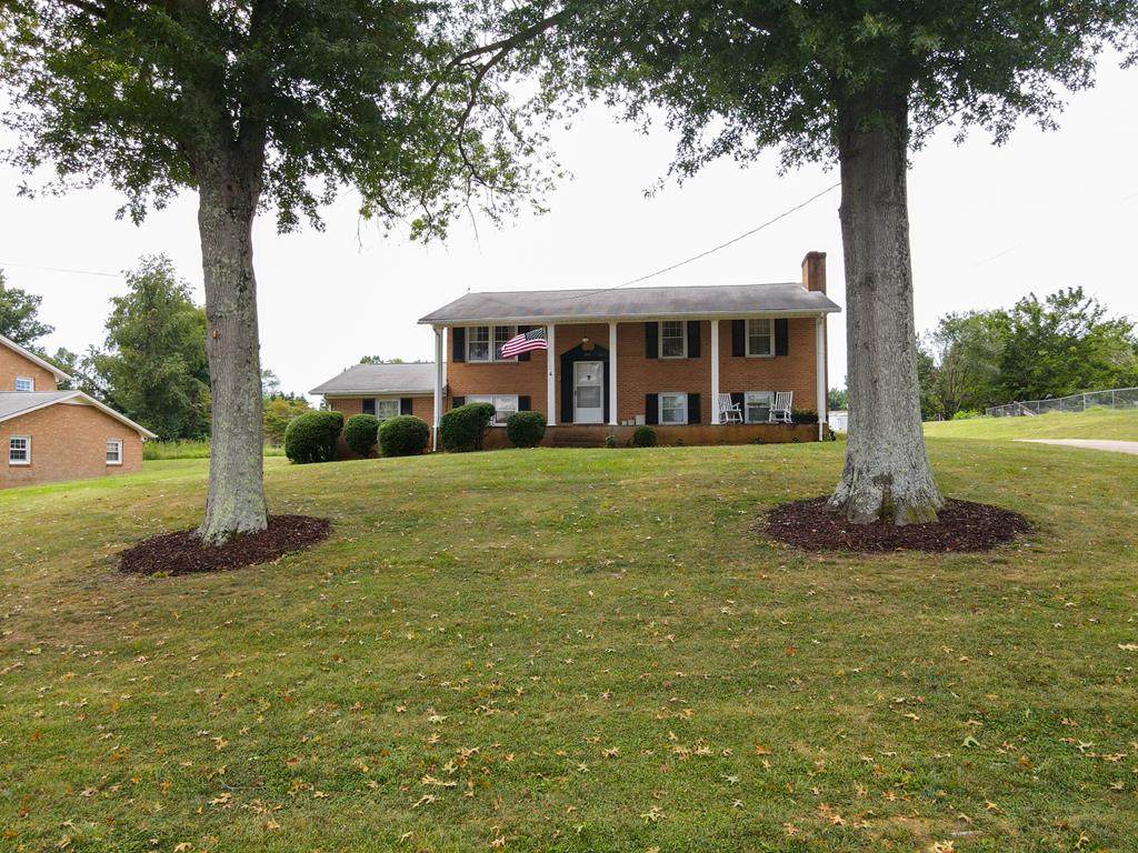 213 Shamrock Drive - Photo 1