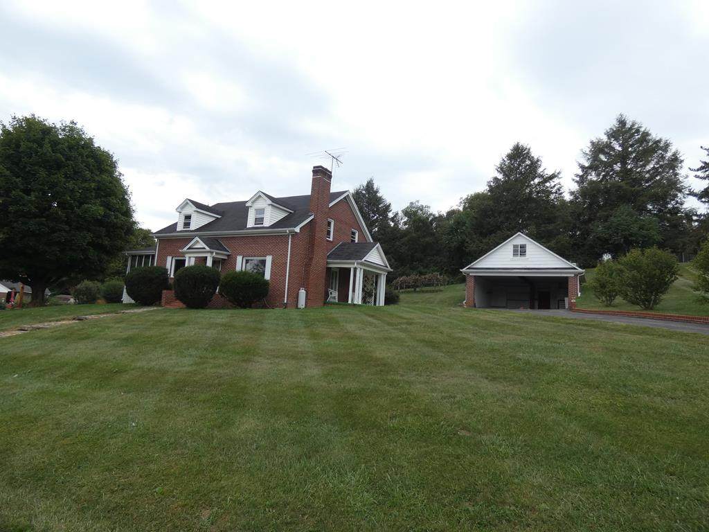 126 Rector Ave - Photo 1