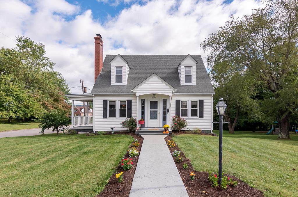 700 11th Street - Photo 1