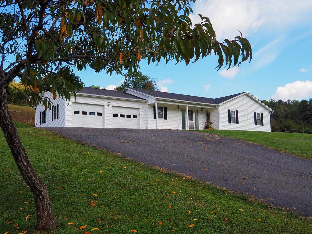 2917 Pipers Gap Rd. - Photo 1