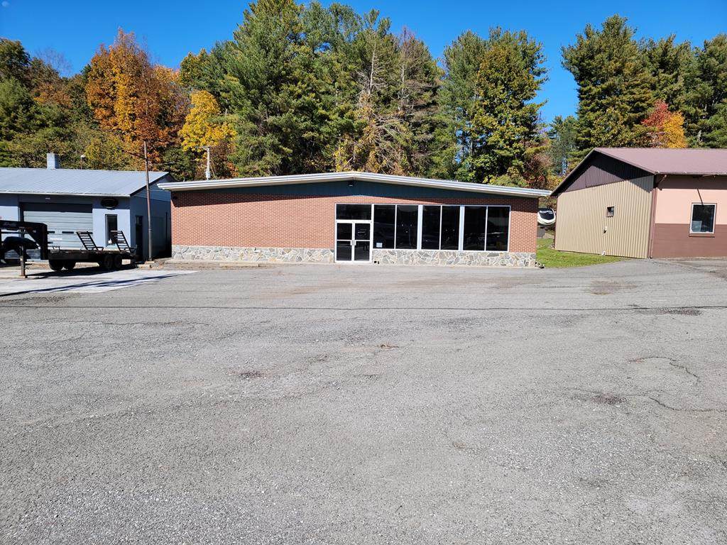 1347 Floyd Pike - Photo 1