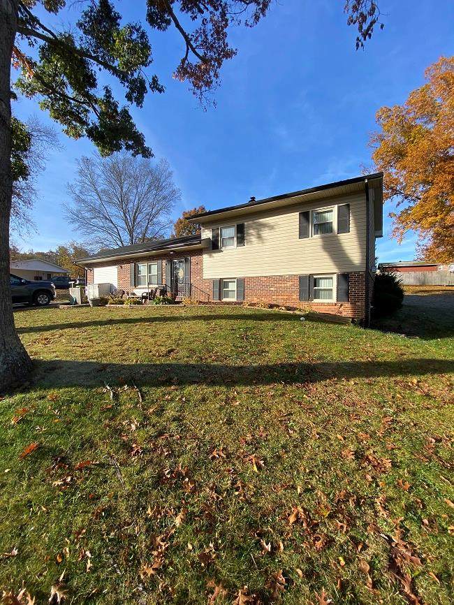 210 Courtland Circle - Photo 1