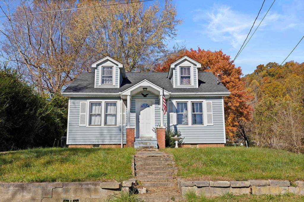 229 Ernest St - Photo 1