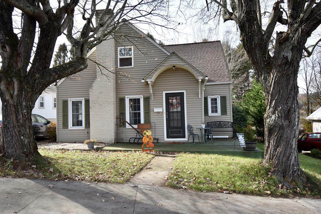 202 Front Street - Photo 1