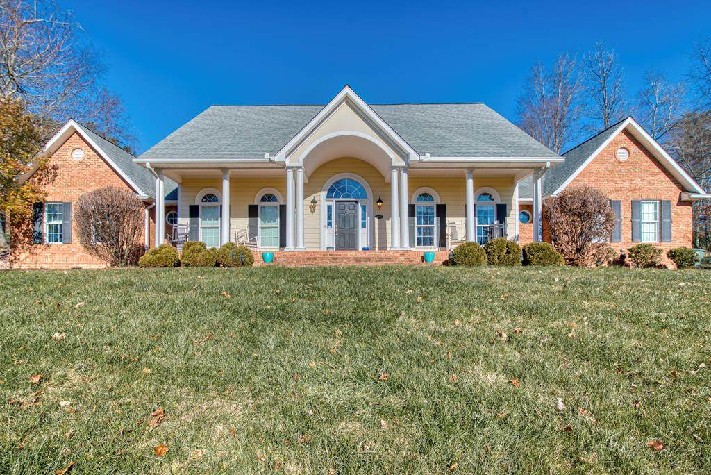 833 Glenview Dr - Photo 1
