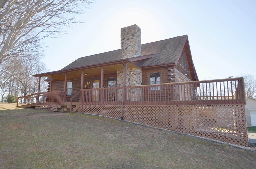 880 Johnny's Ridge Road - Photo 1