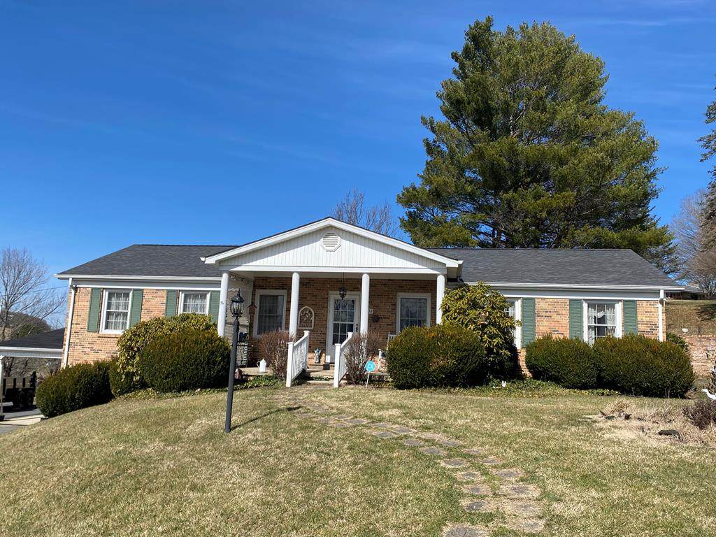 208 Crestwood Dr. - Photo 1