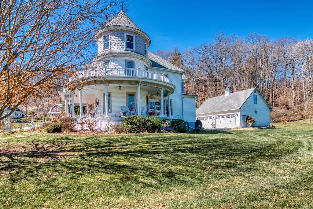541 Clifton St - Photo 1