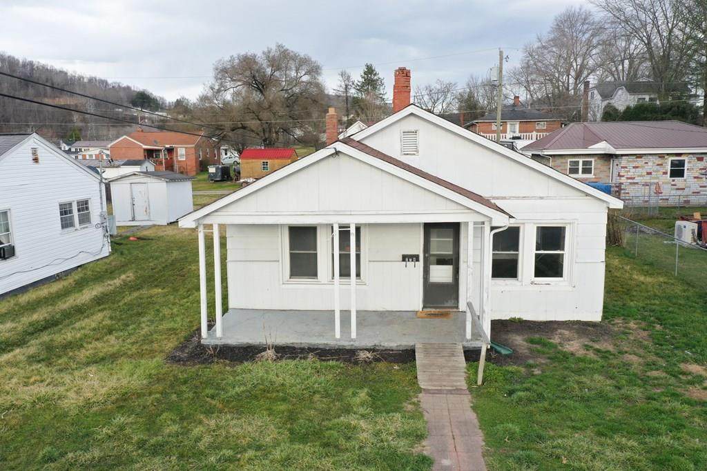 219 Floyd Avenue - Photo 1
