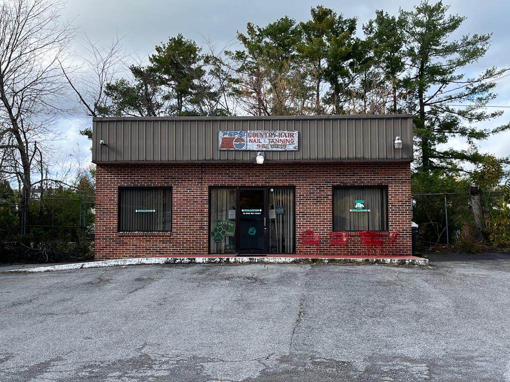 121 Walnut St - Photo 1