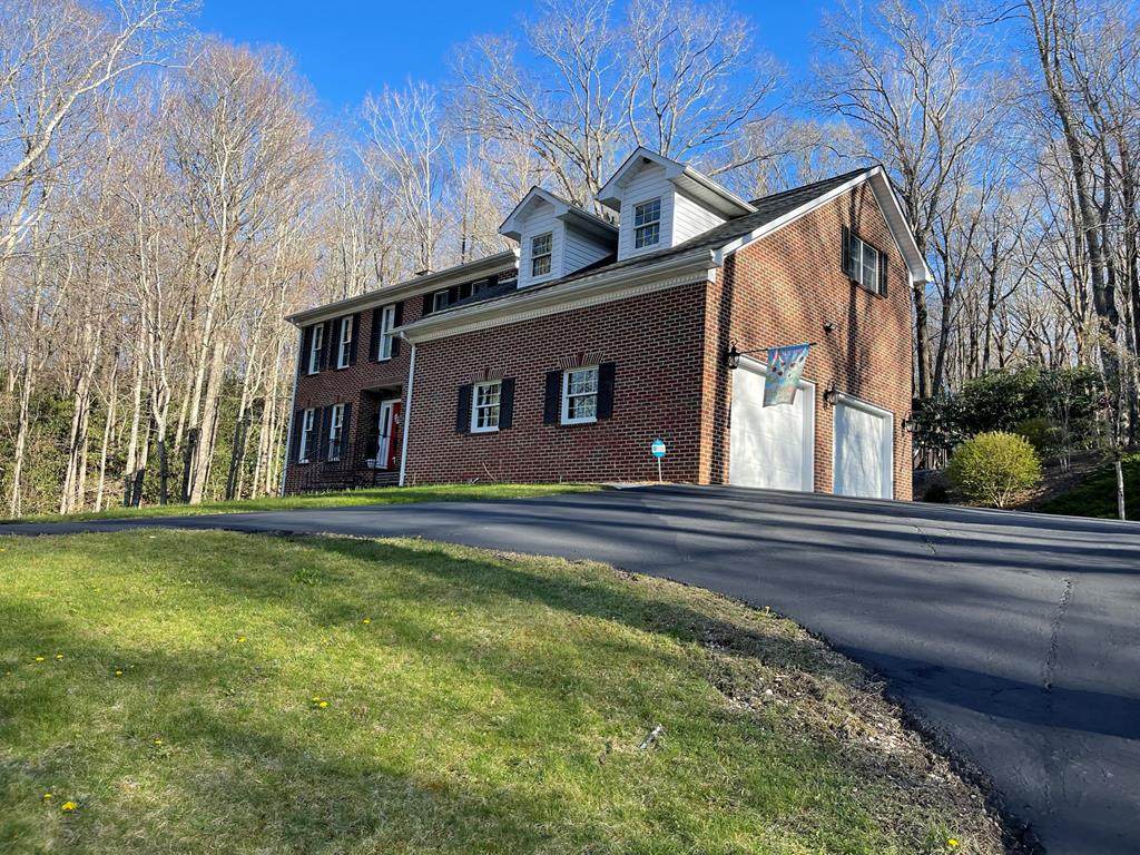 127 Hillside Lane - Photo 1