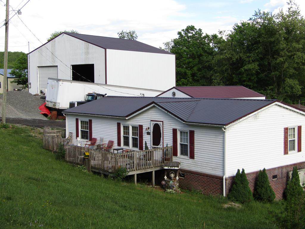4272 Clarks Valley Rd - Photo 1