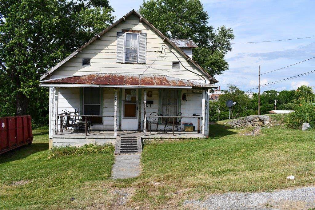 880 Church St. - Photo 1