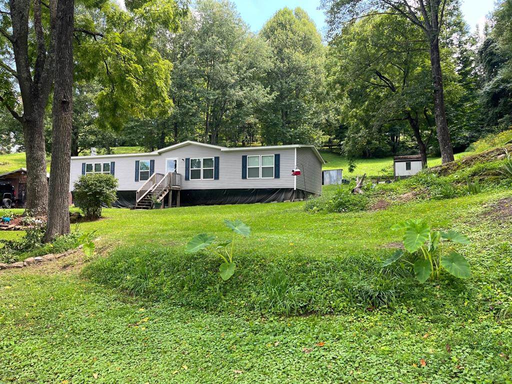 996 Pleasant Valley Road - Photo 1