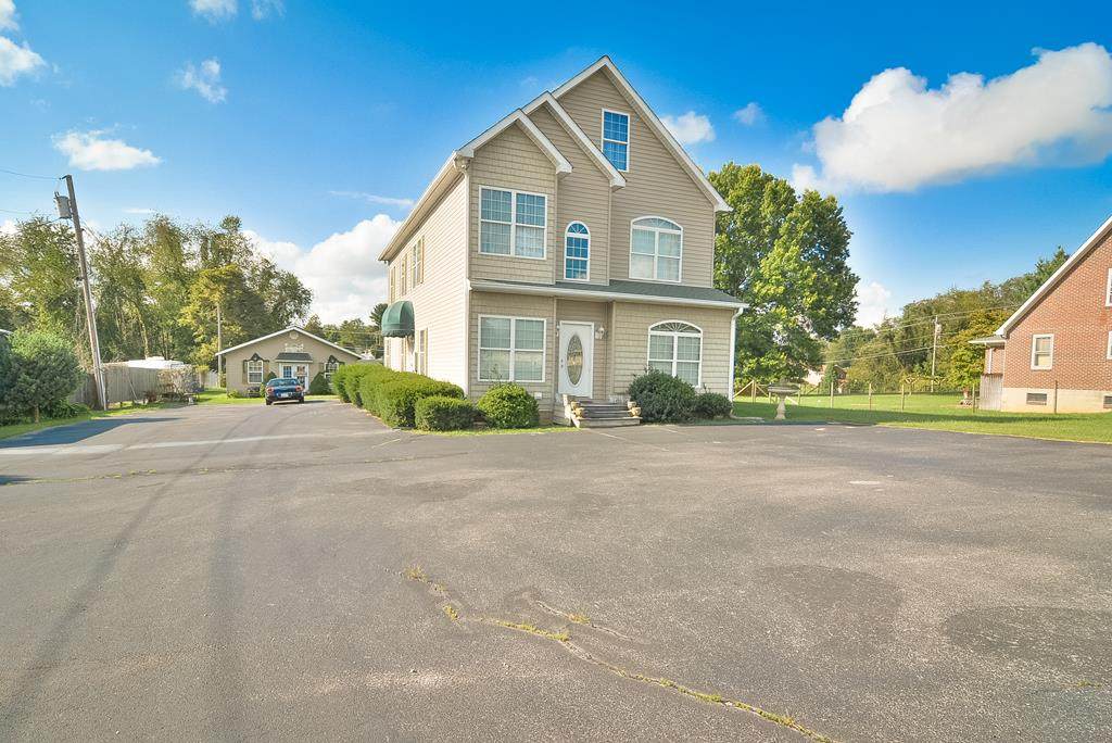 15519 Lee Highway - Photo 1